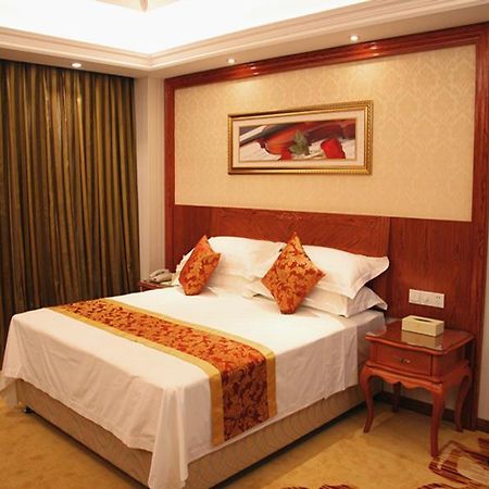 Vienna Classic Hotel Kongtong Avenue Pingliang Екстер'єр фото