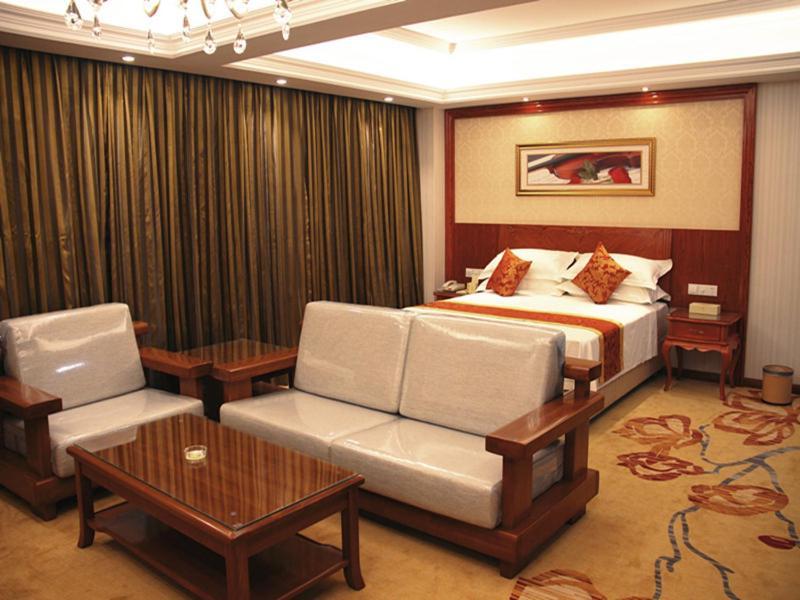 Vienna Classic Hotel Kongtong Avenue Pingliang Екстер'єр фото